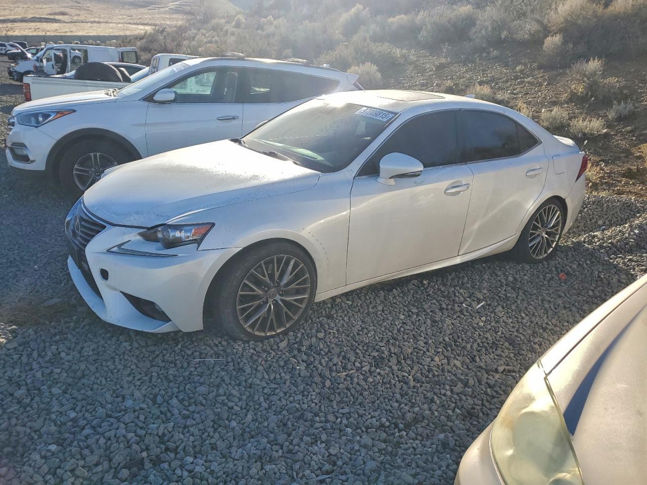 2016 LEXUS IS 200t