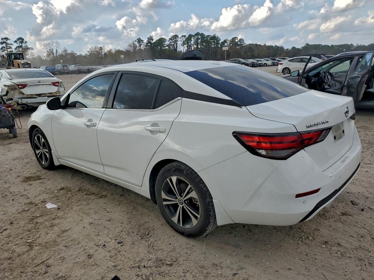 2022 NISSAN SENTRA