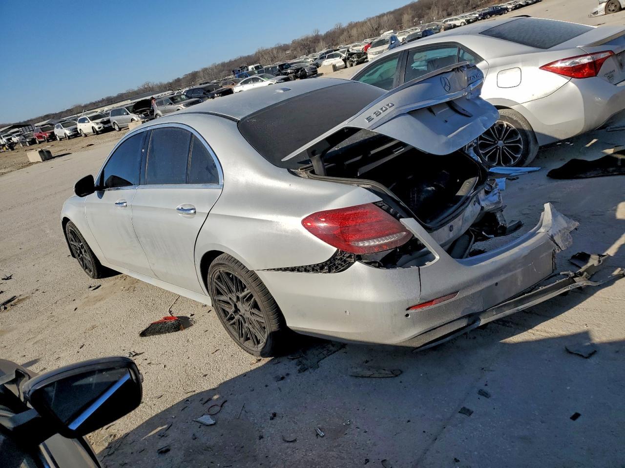 2017 MERCEDES-BENZ E-Class