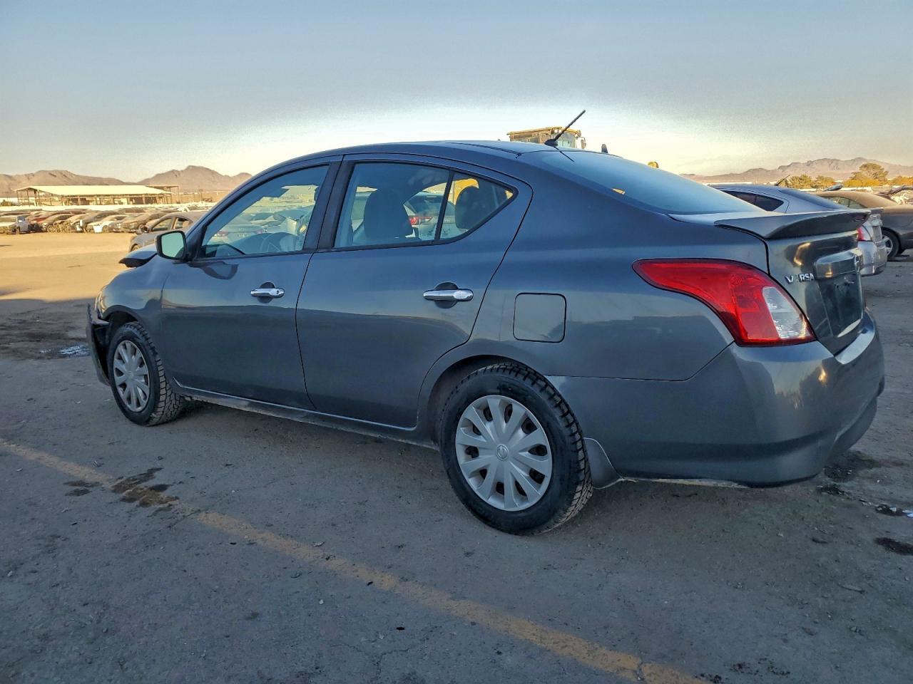 2017 NISSAN VERSA