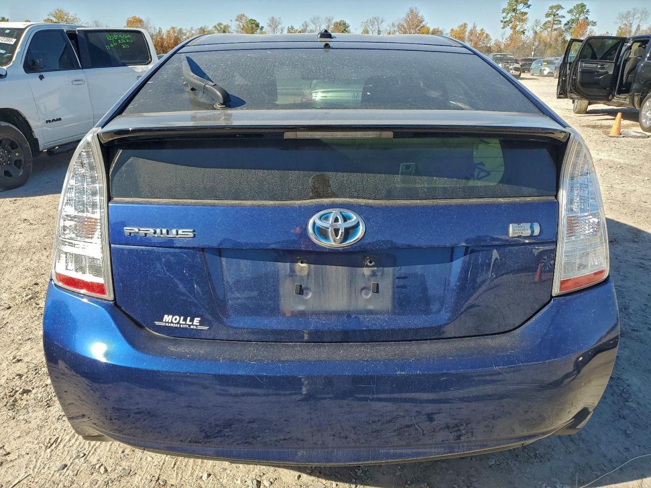 2011 TOYOTA PRIUS