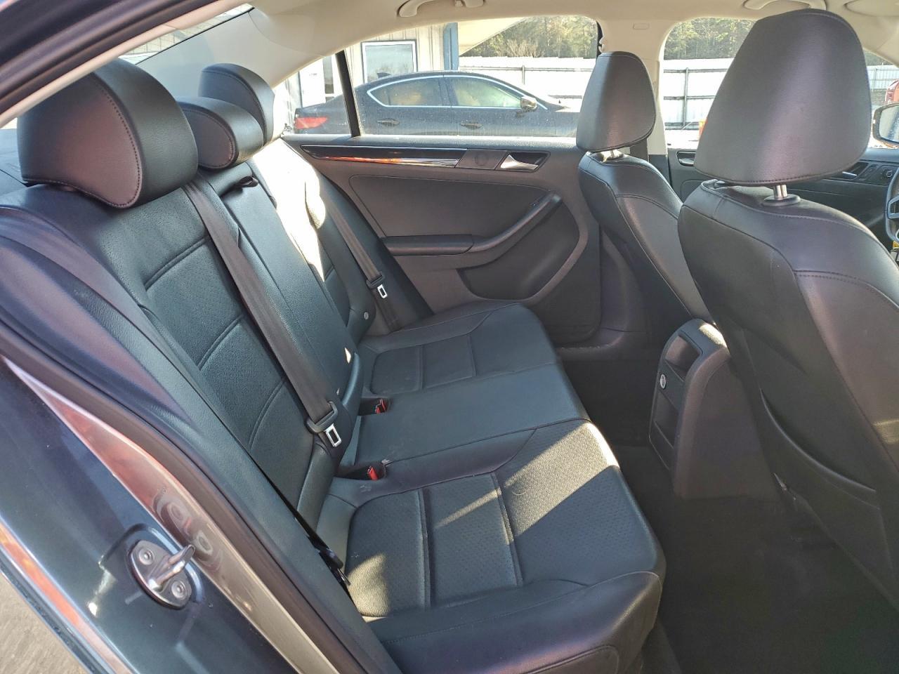 2016 VOLKSWAGEN JETTA