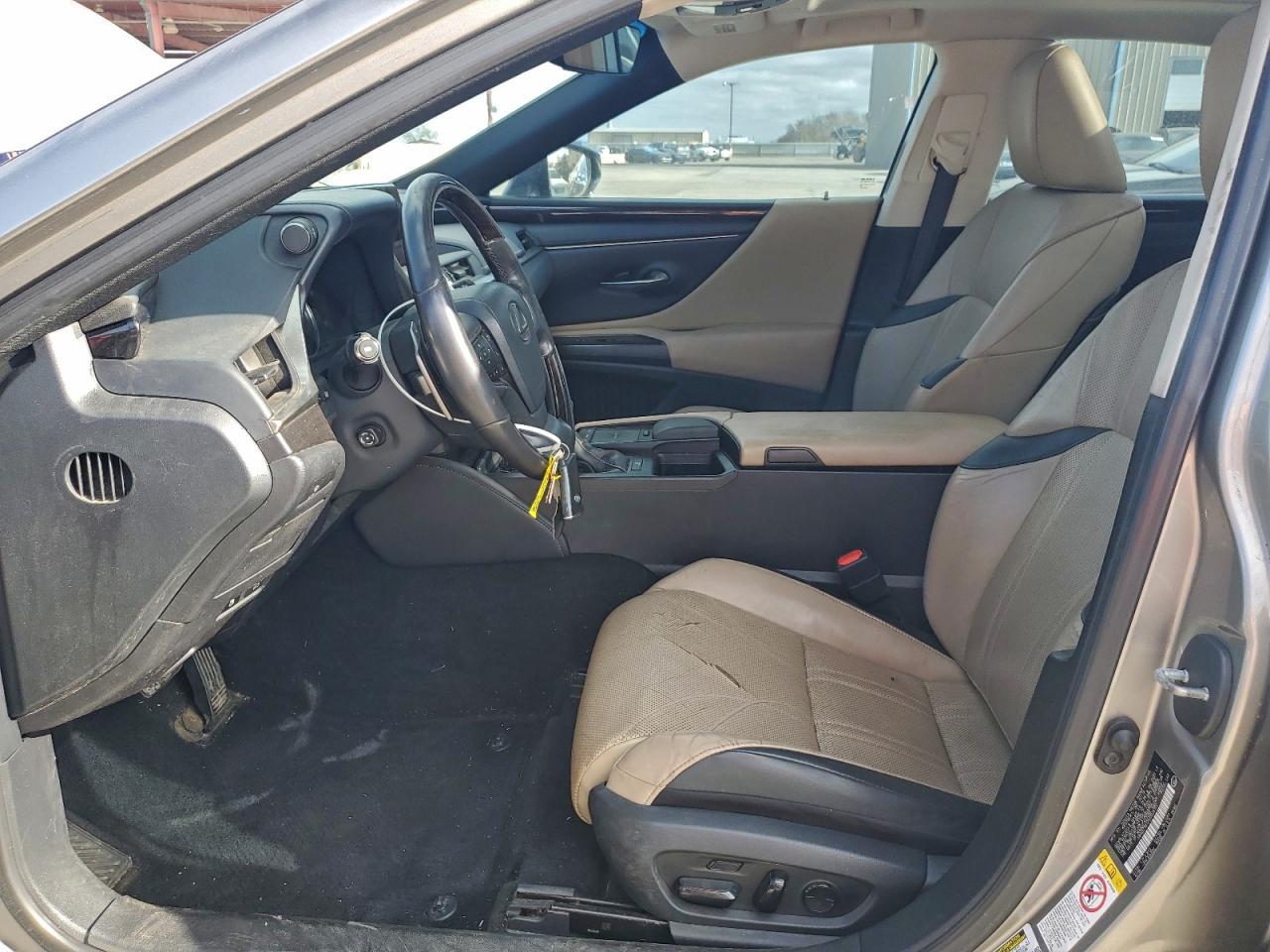 2019 LEXUS ES 350