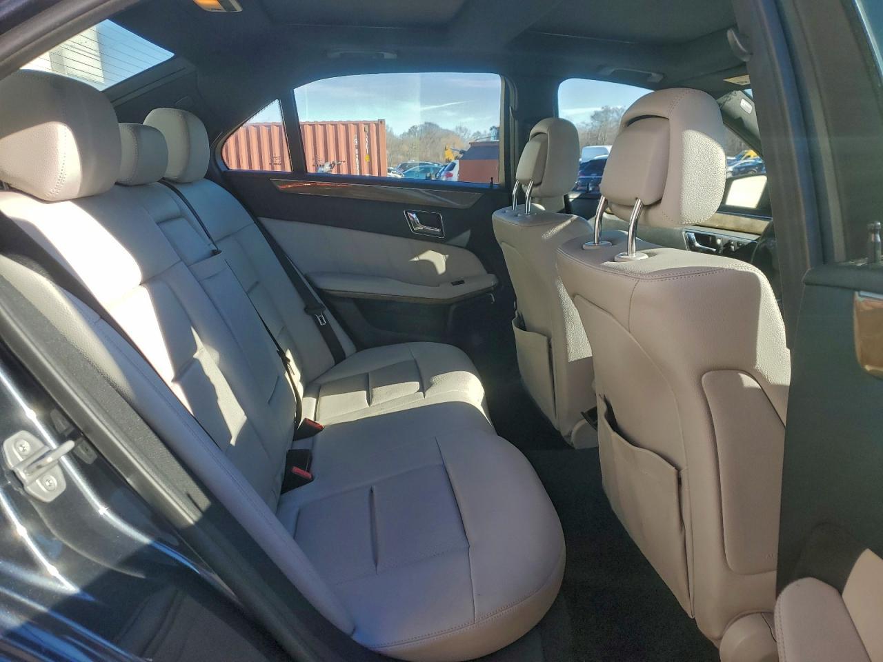 2011 MERCEDES-BENZ E-Class