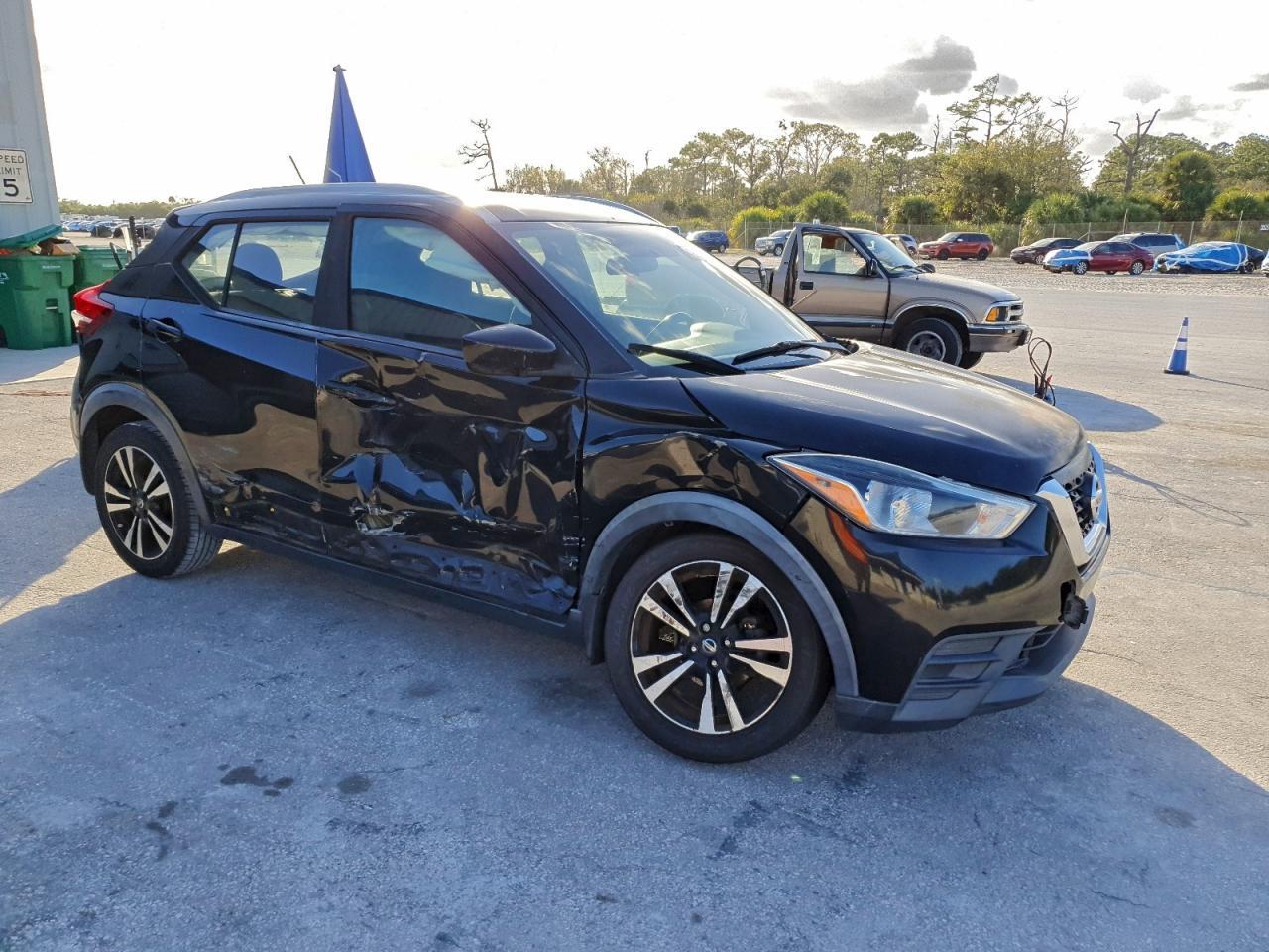 2018 NISSAN KICKS