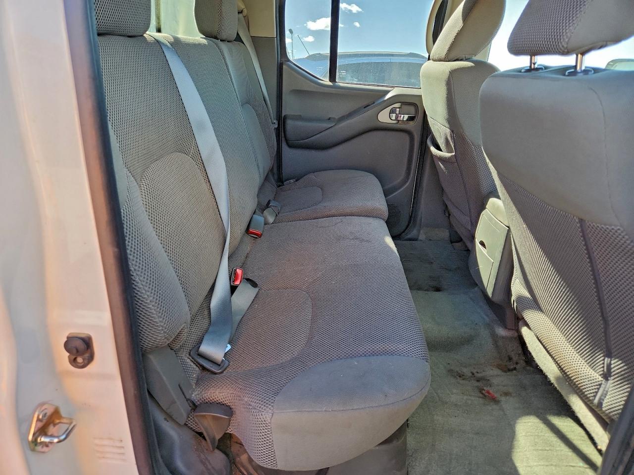 2016 NISSAN Frontier