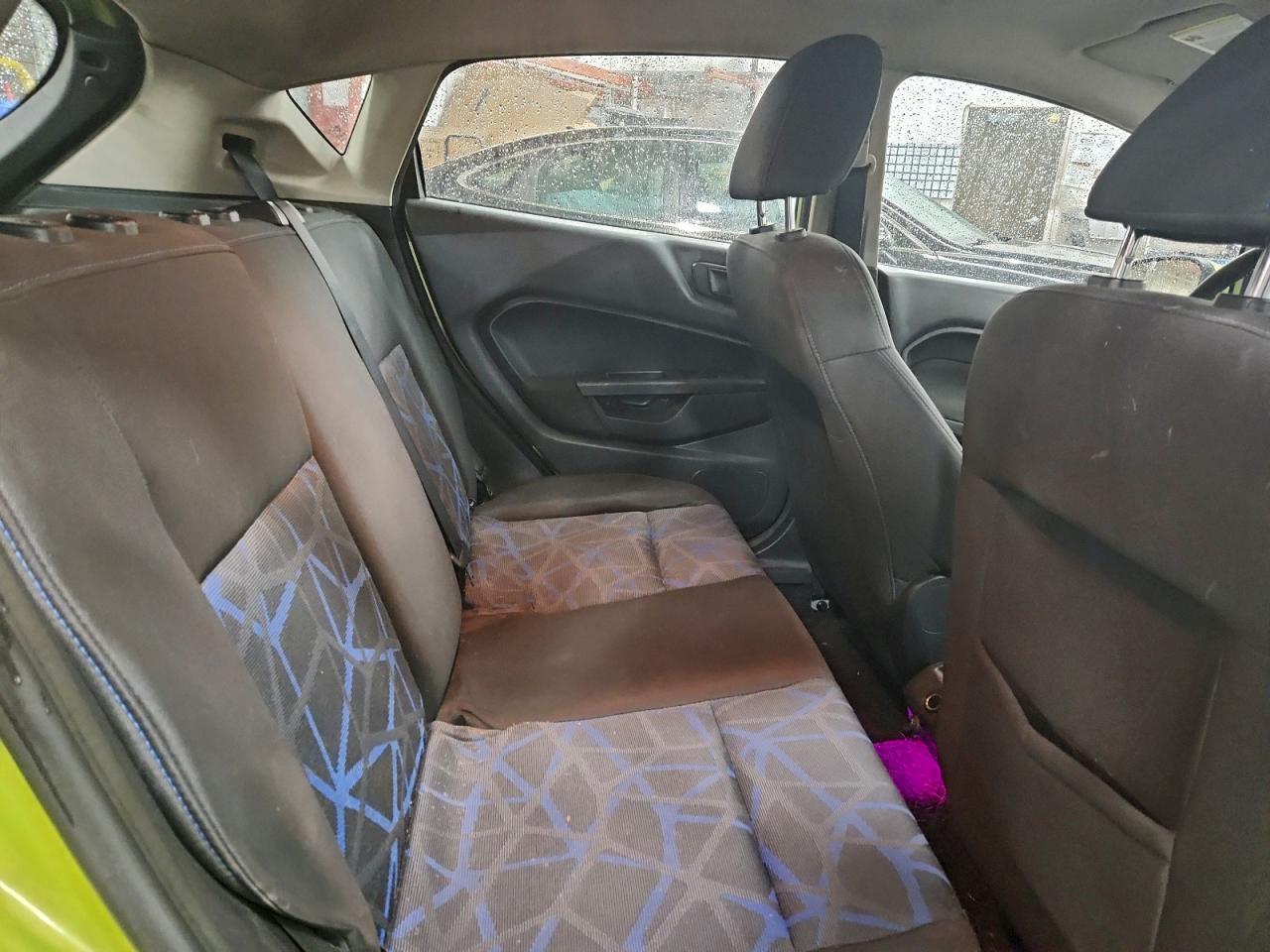 2011 FORD Fiesta