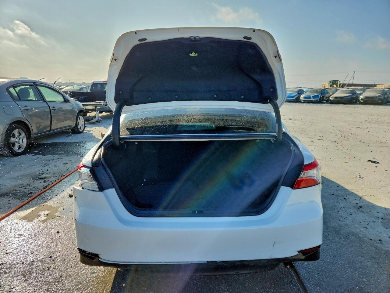 2018 TOYOTA CAMRY