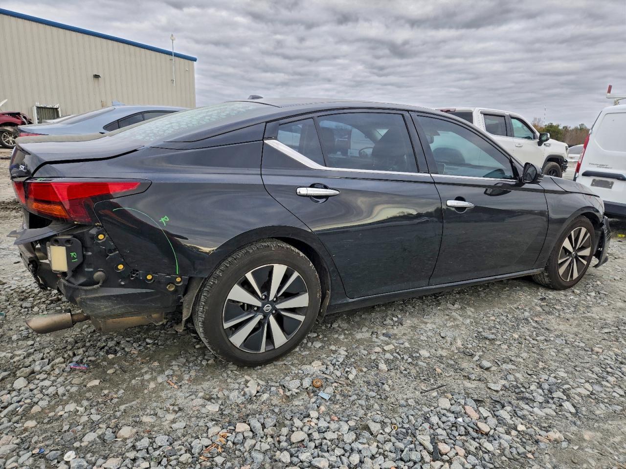 2019 NISSAN ALTIMA