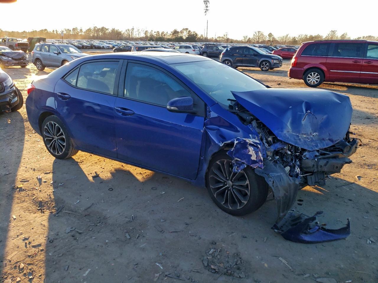 2015 TOYOTA COROLLA