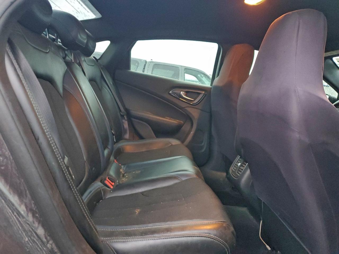 2016 CHRYSLER 200