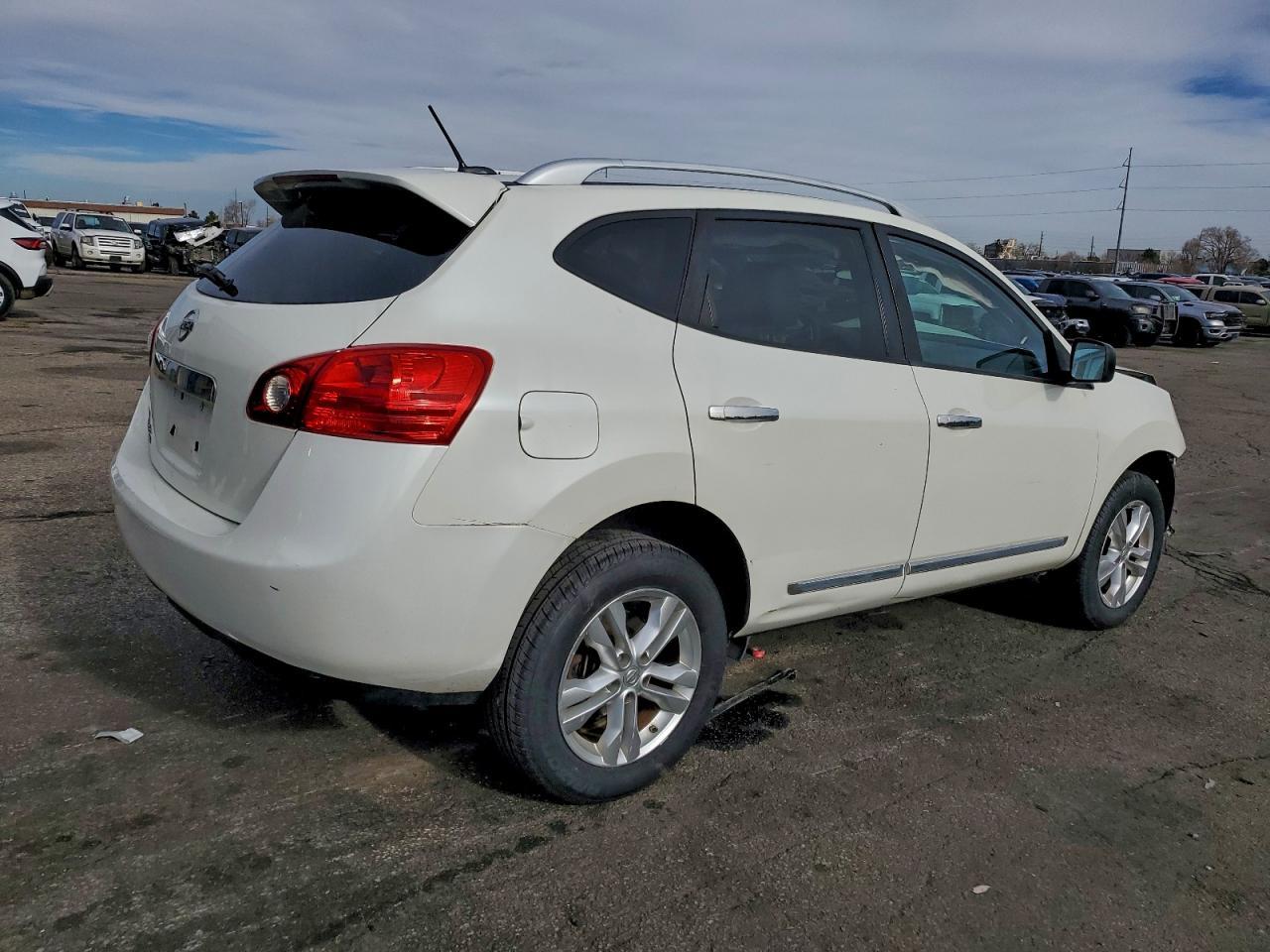 2015 NISSAN ROGUE