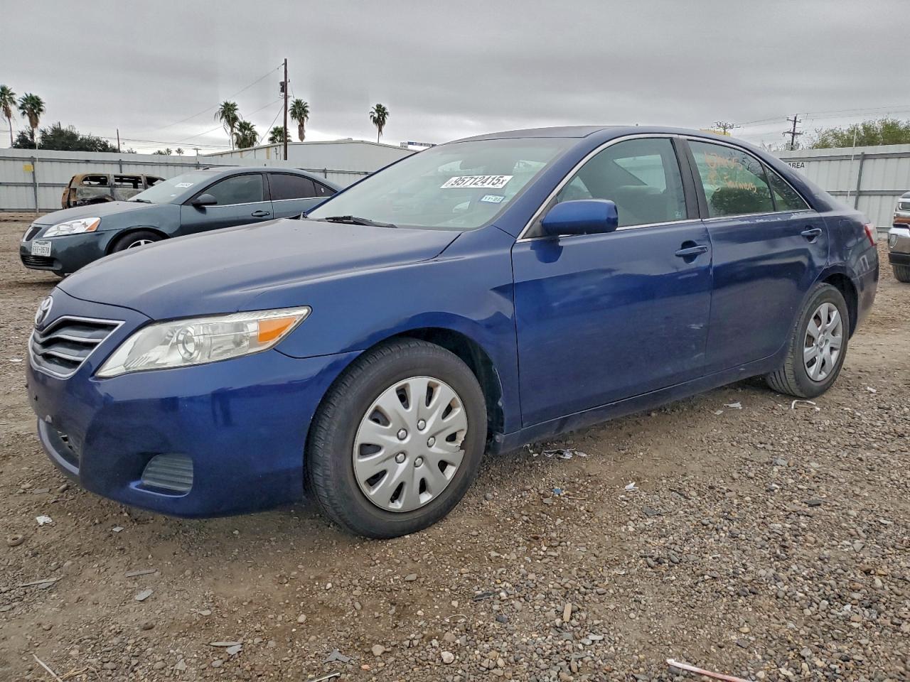 2011 TOYOTA CAMRY
