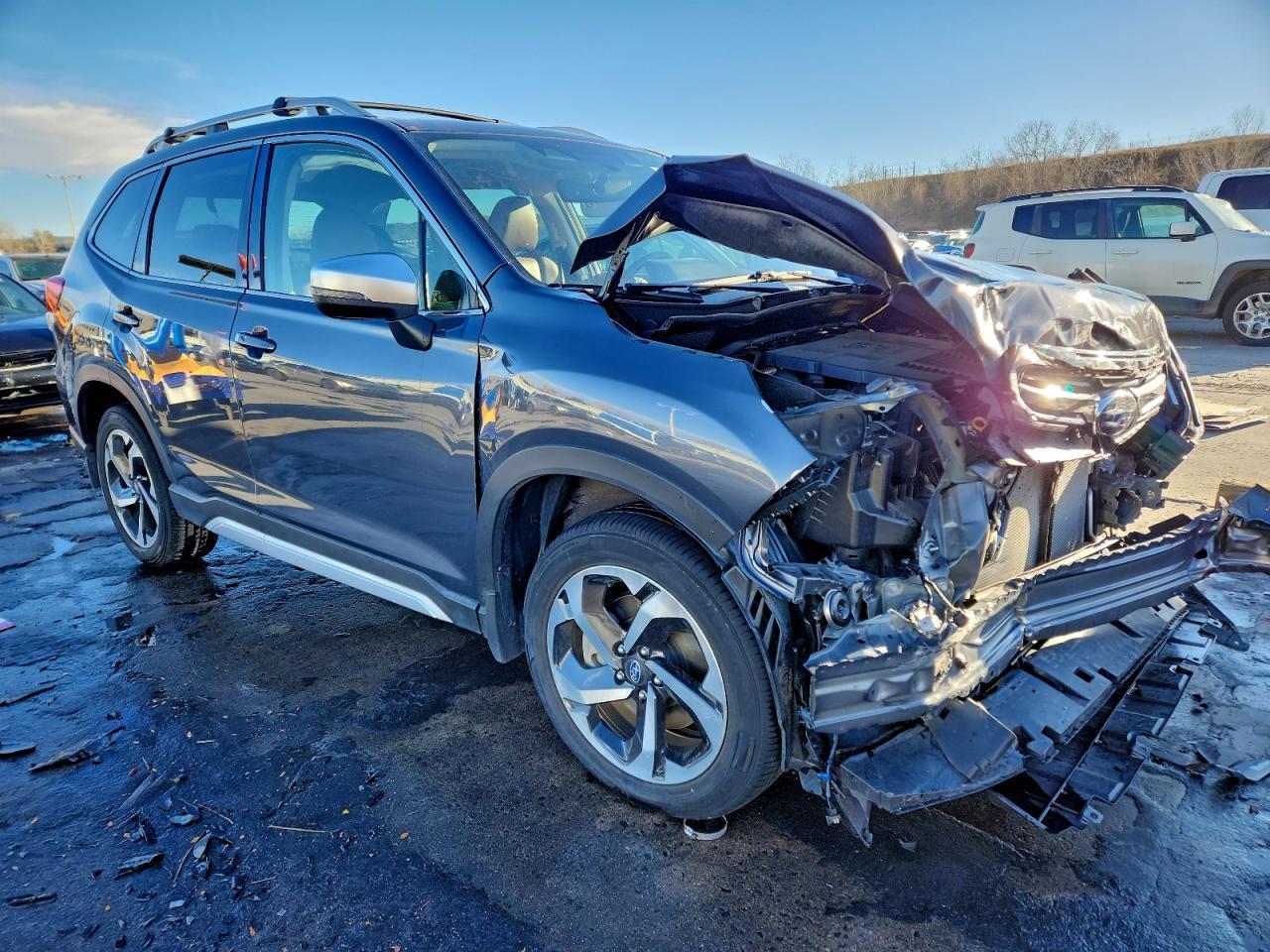 2022 SUBARU FORESTER