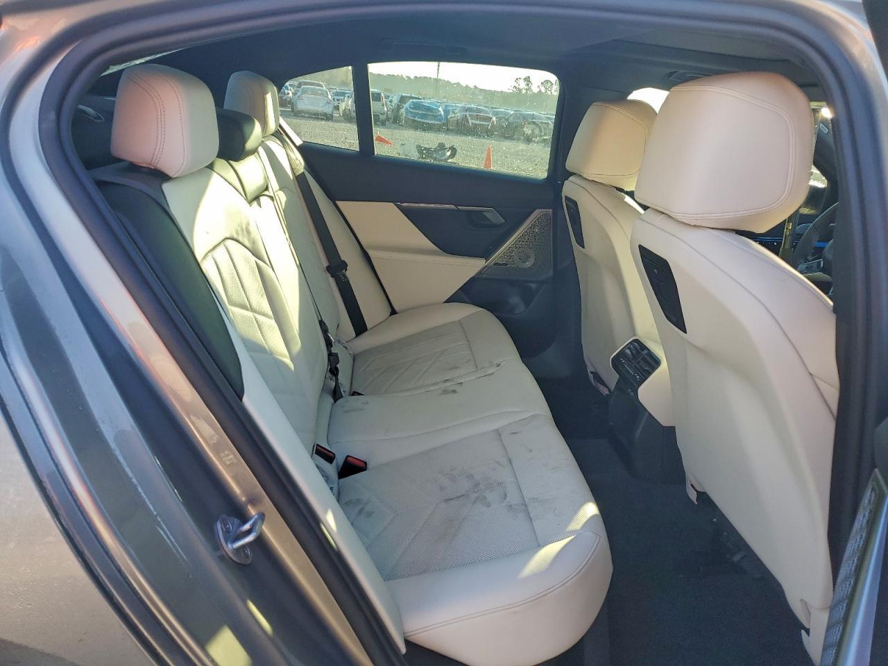 2025 BMW i5