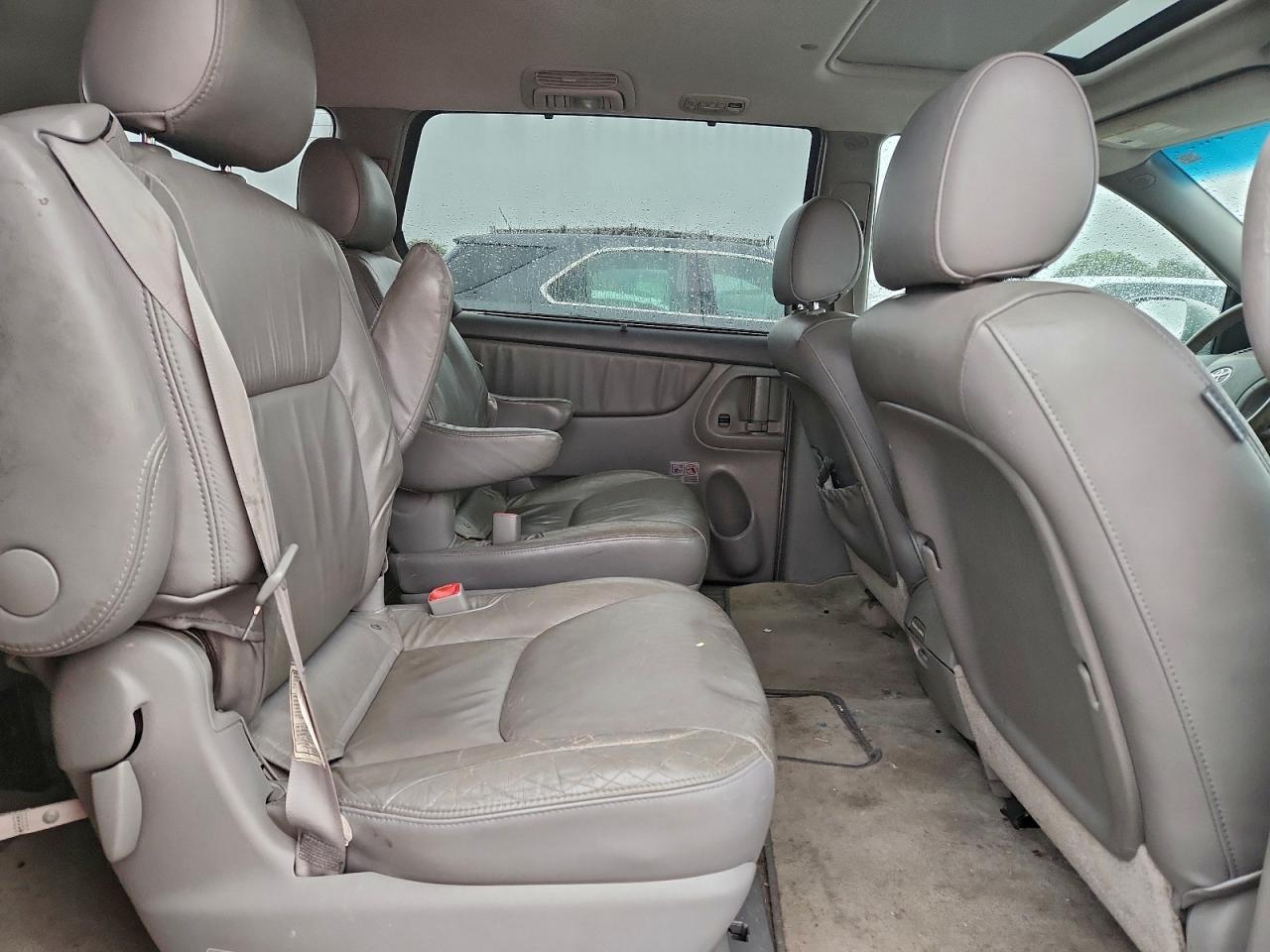 2007 TOYOTA SIENNA