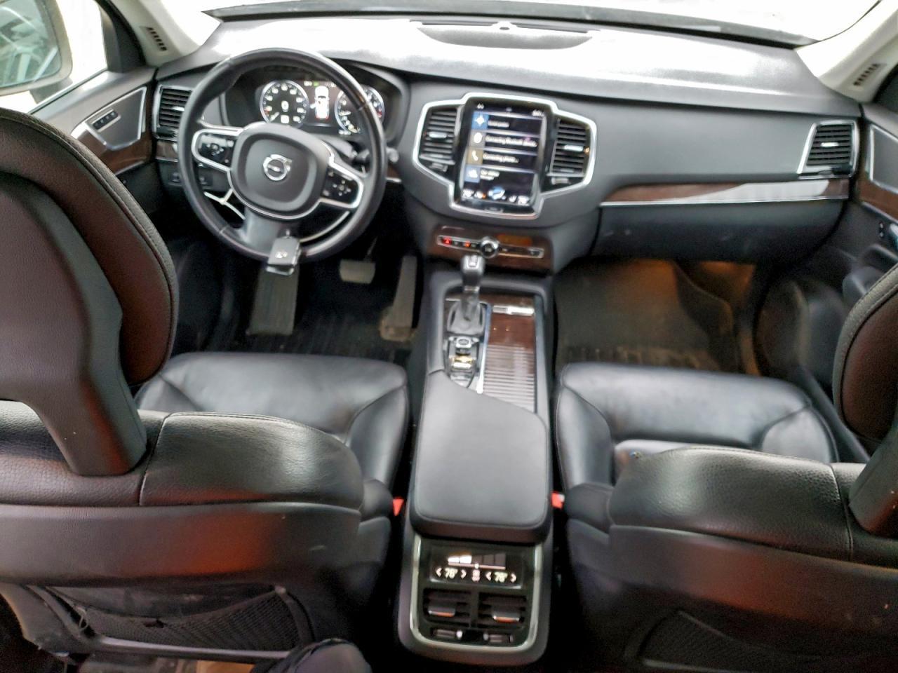 2016 VOLVO XC90