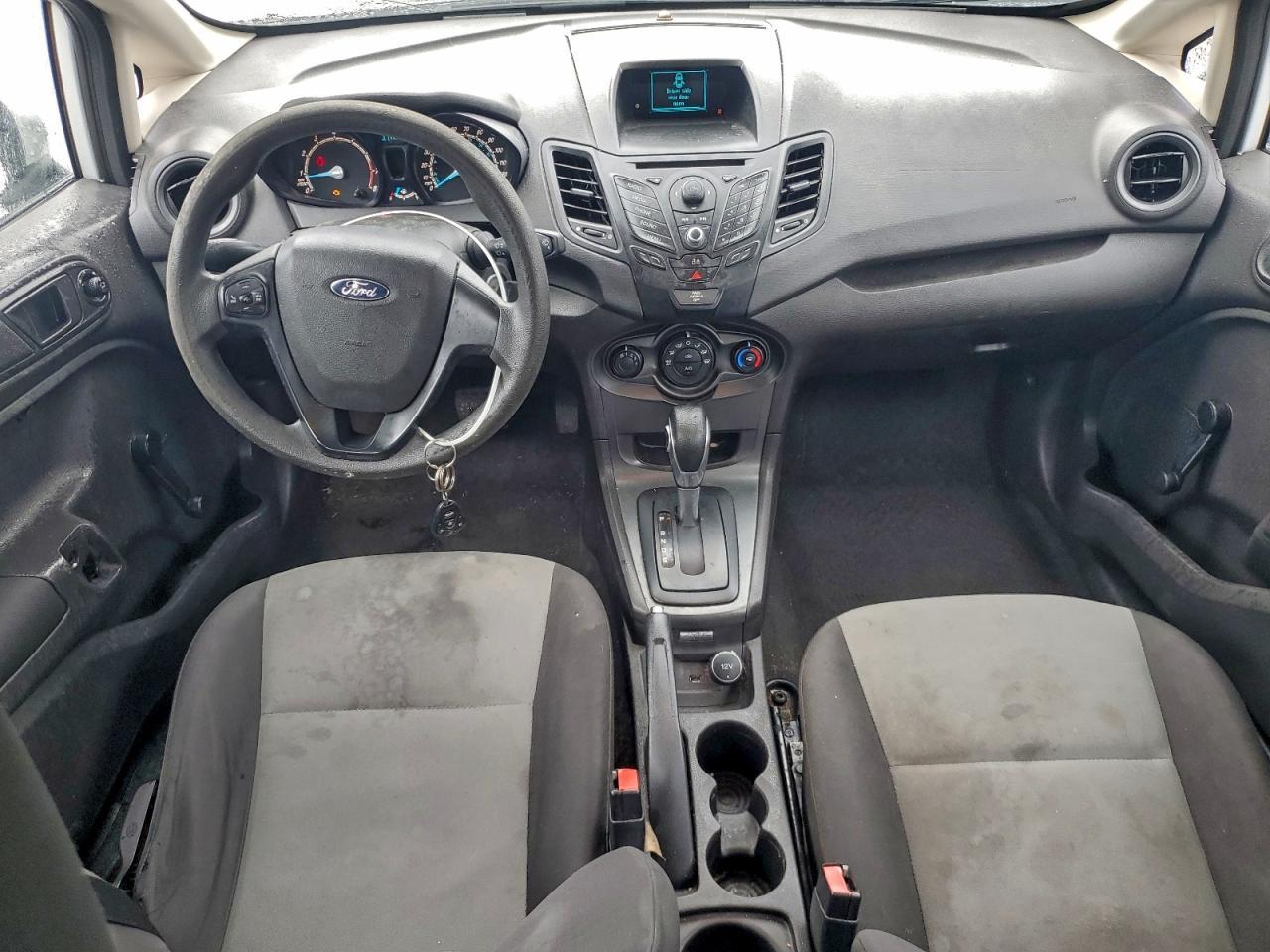 2015 FORD Fiesta