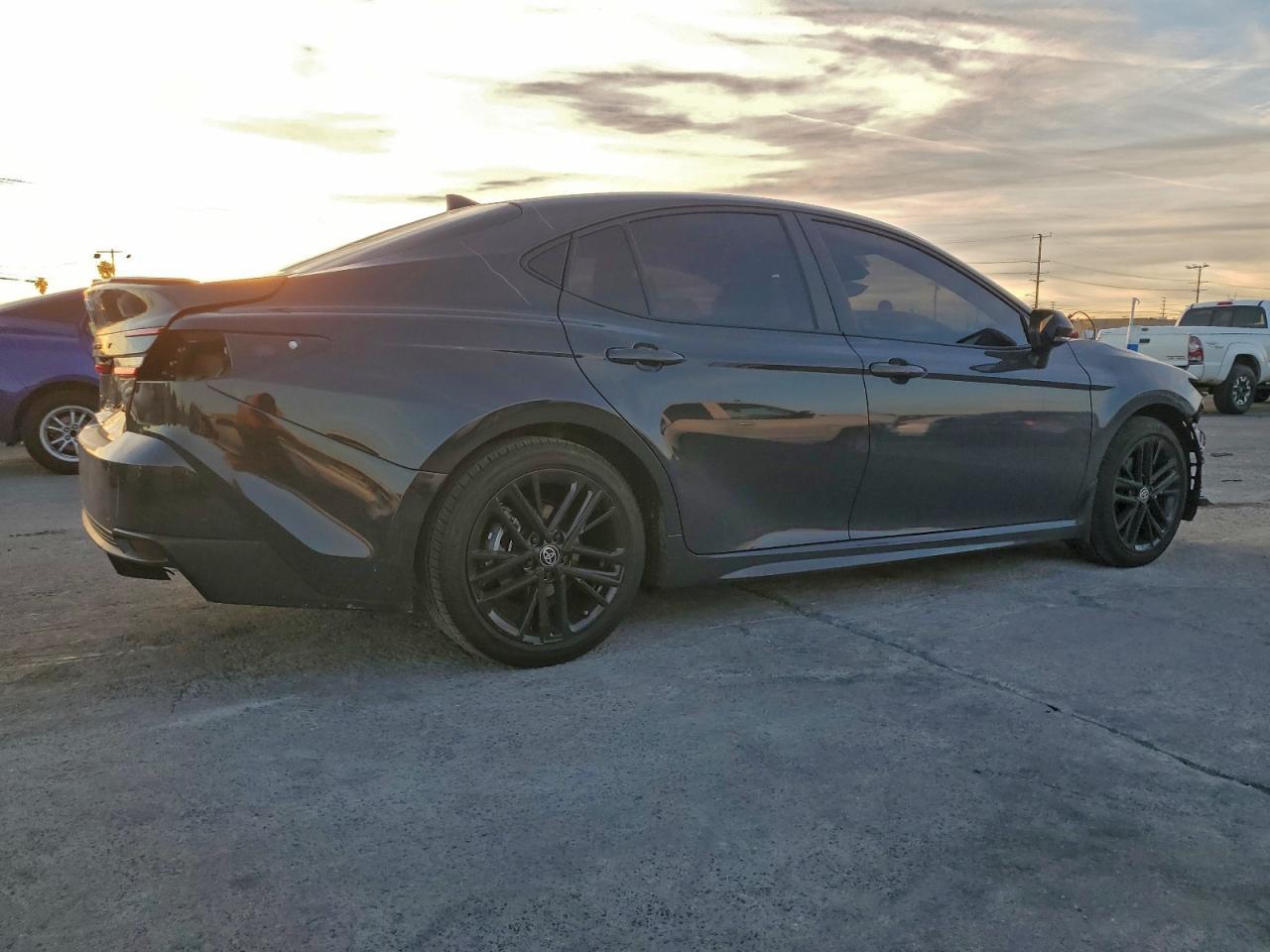 2025 TOYOTA CAMRY