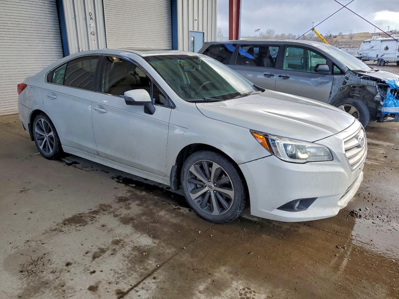 2017 SUBARU Legacy
