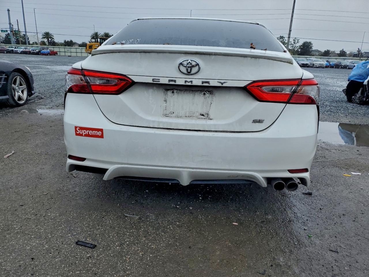 2018 TOYOTA CAMRY