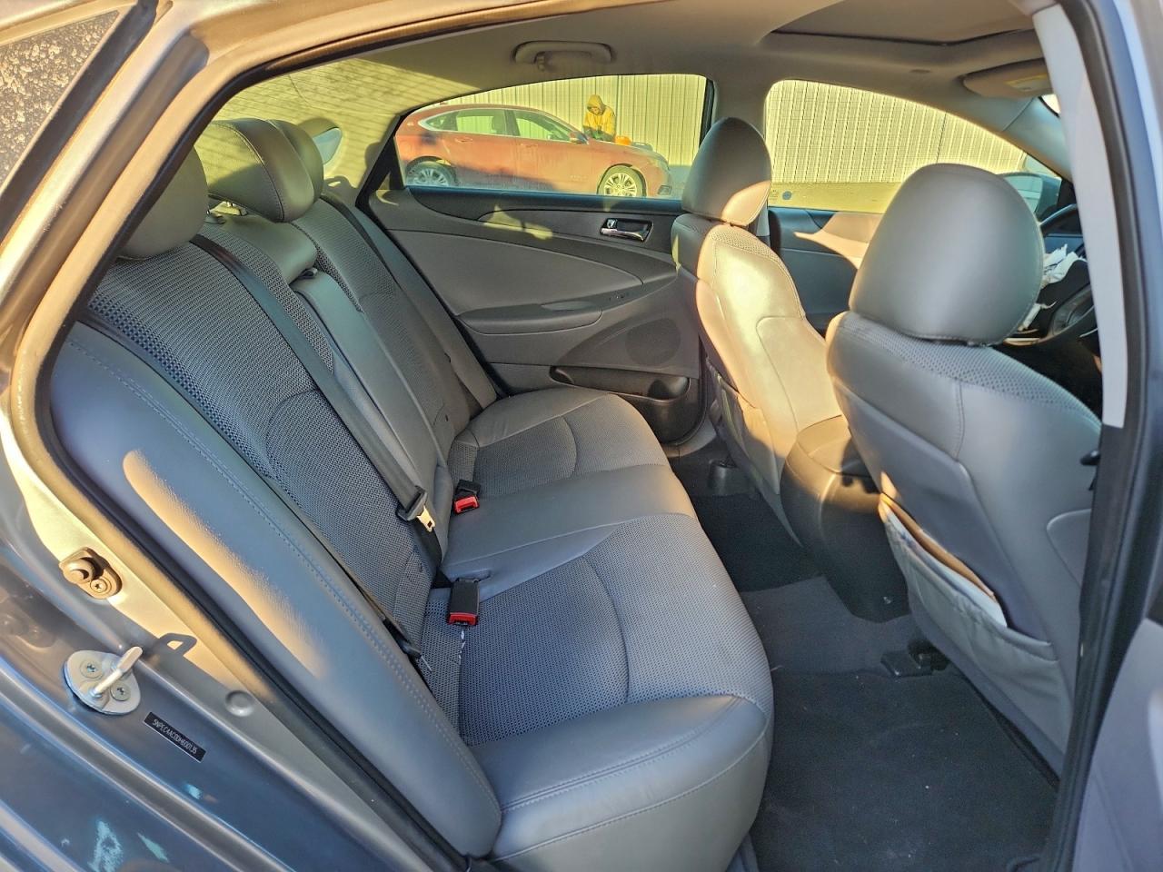 2013 HYUNDAI SONATA