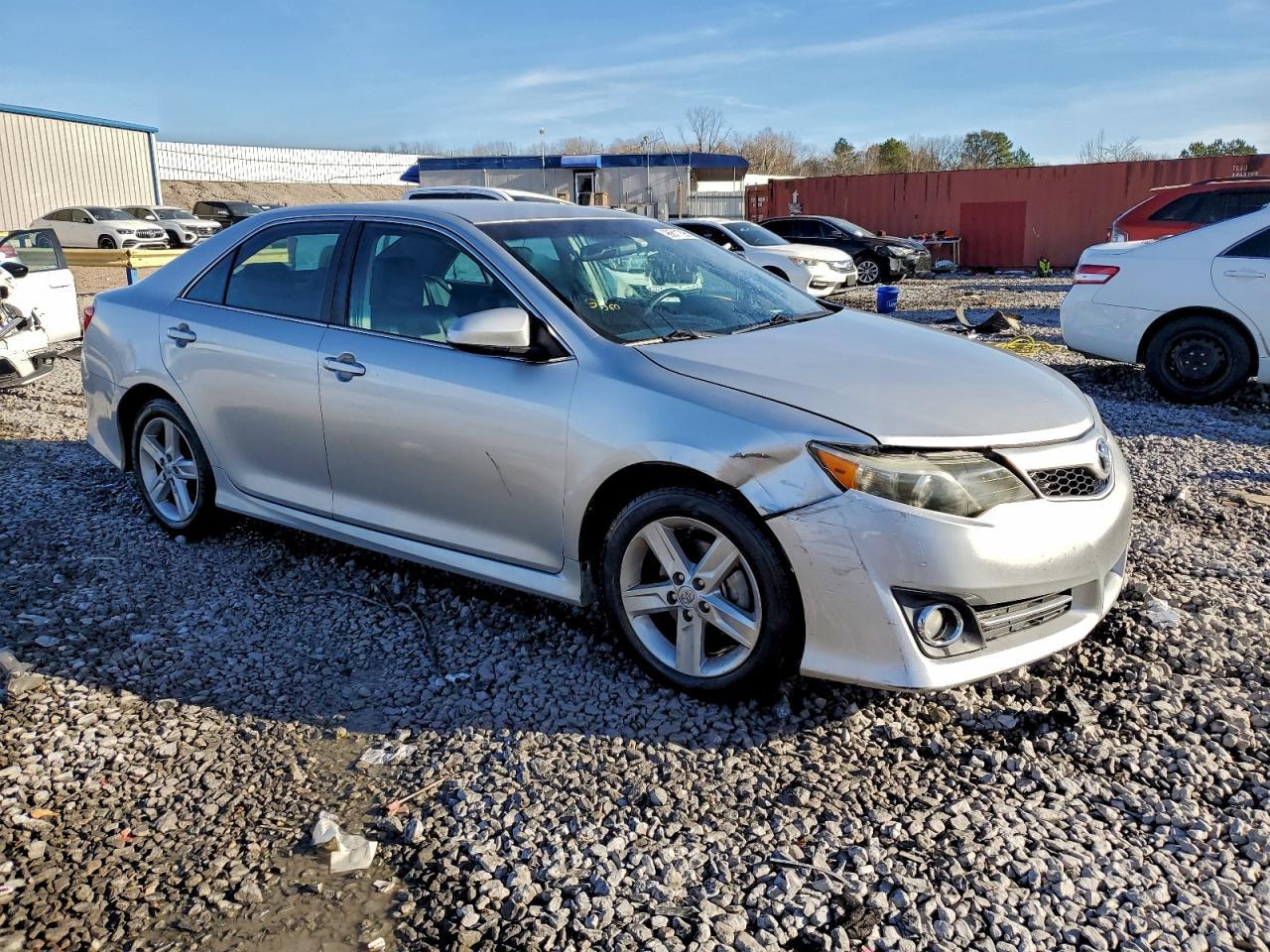 2014 TOYOTA CAMRY