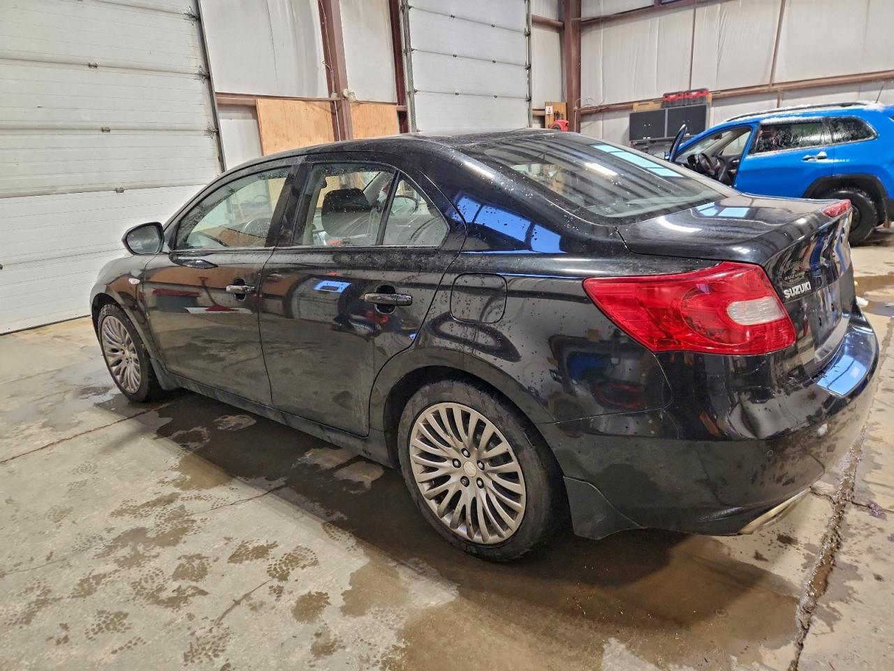 2011 SUZUKI Kizashi