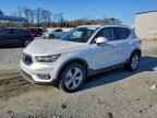 2022 VOLVO XC40