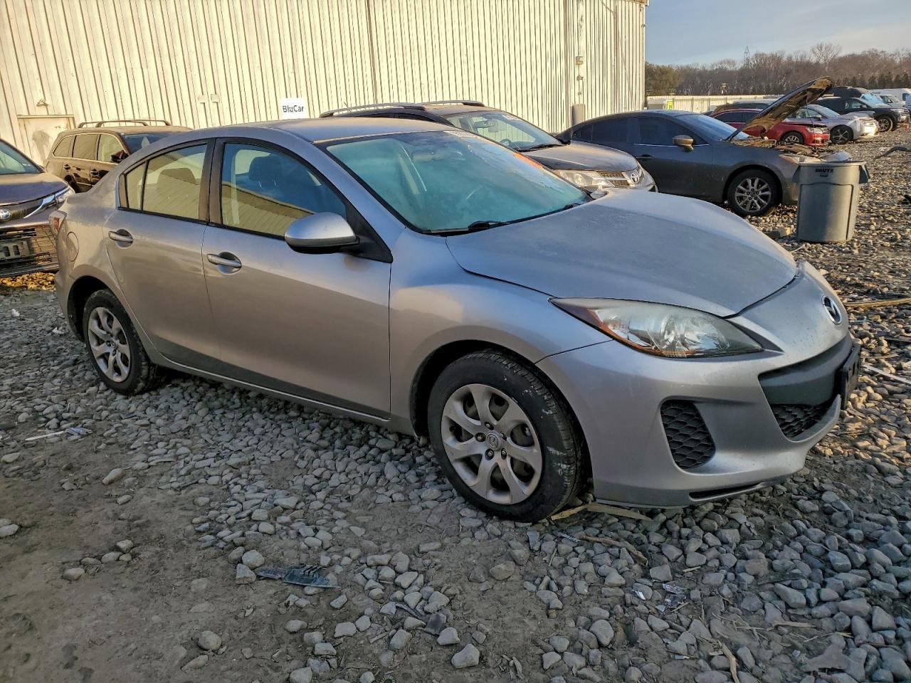 2013 MAZDA 3