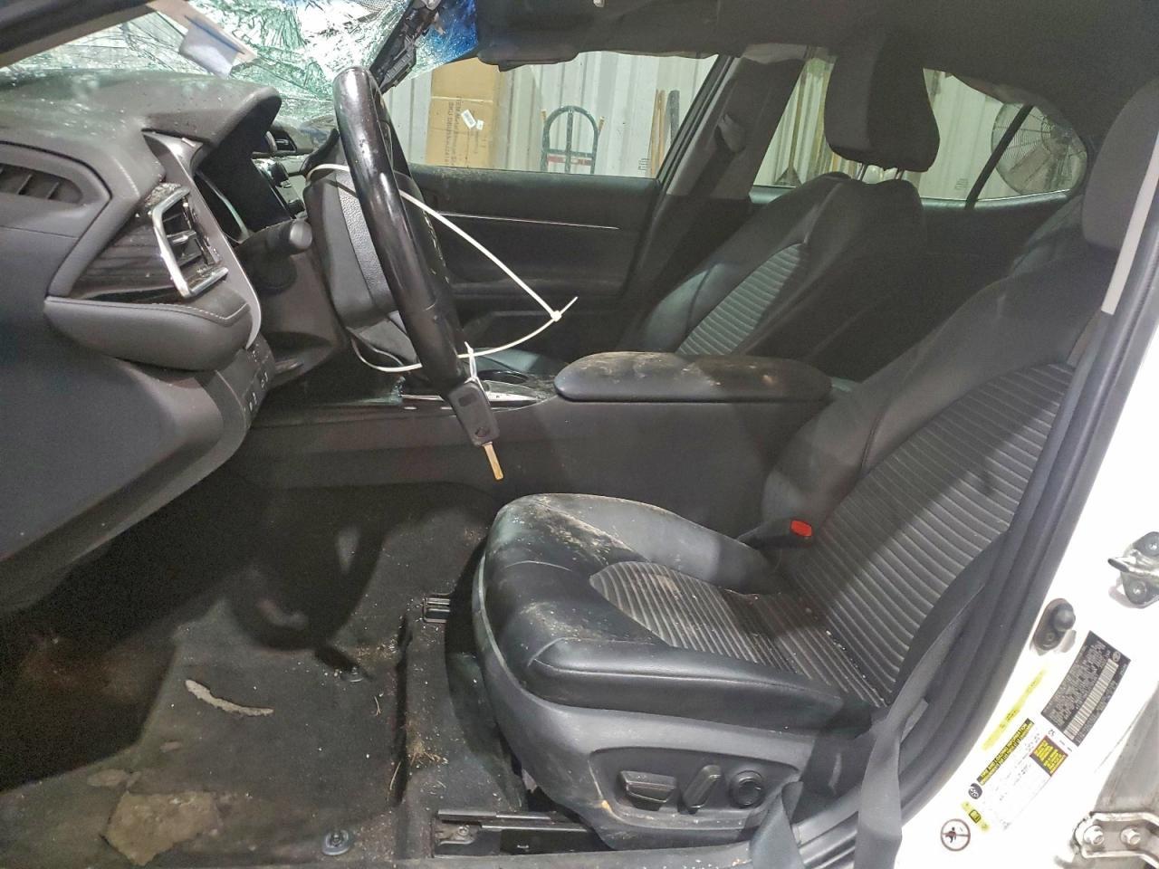 2018 TOYOTA CAMRY