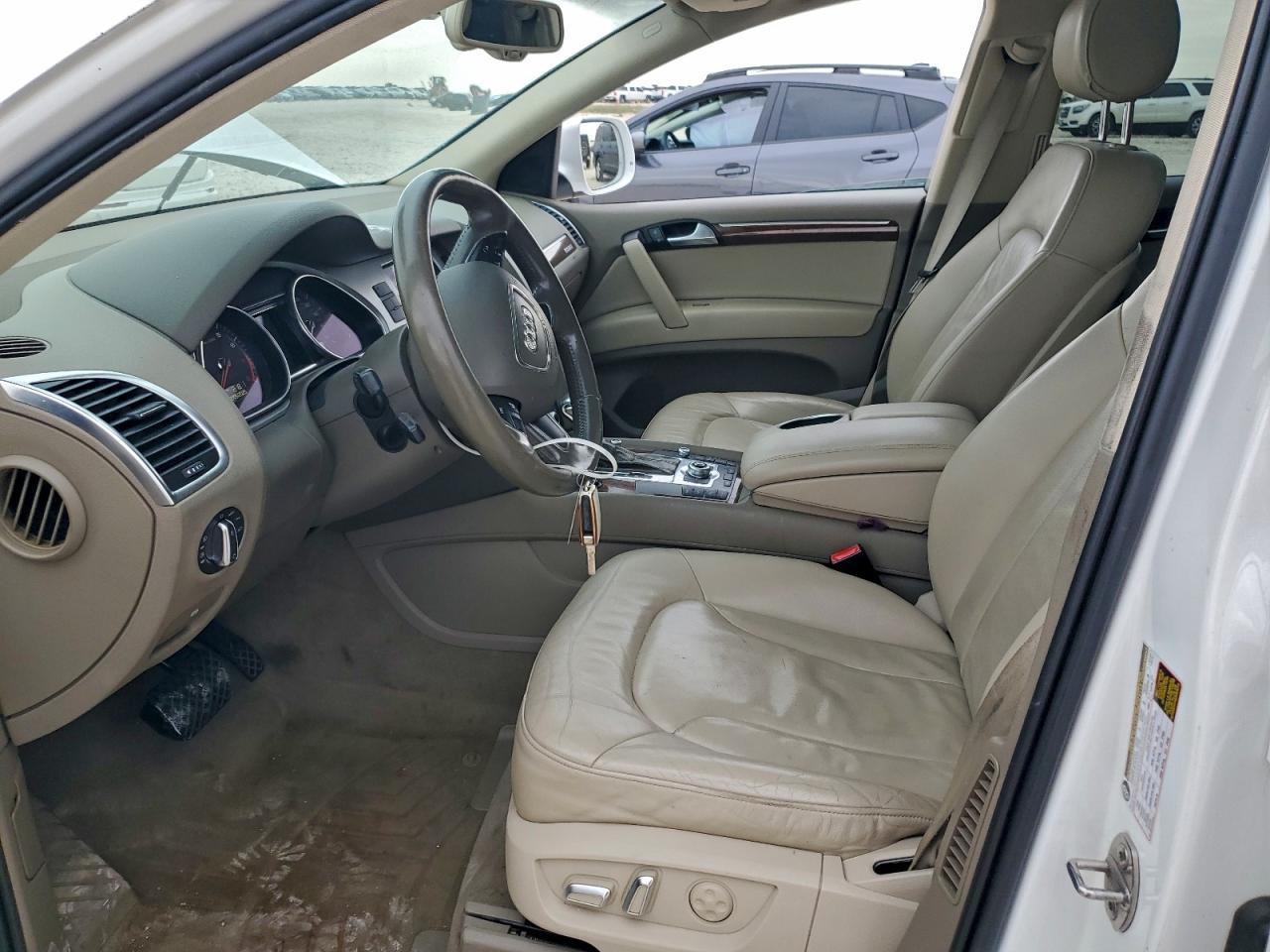 2012 AUDI Q7