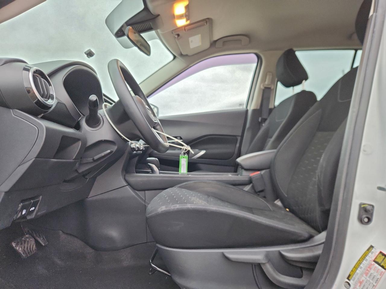 2023 NISSAN KICKS