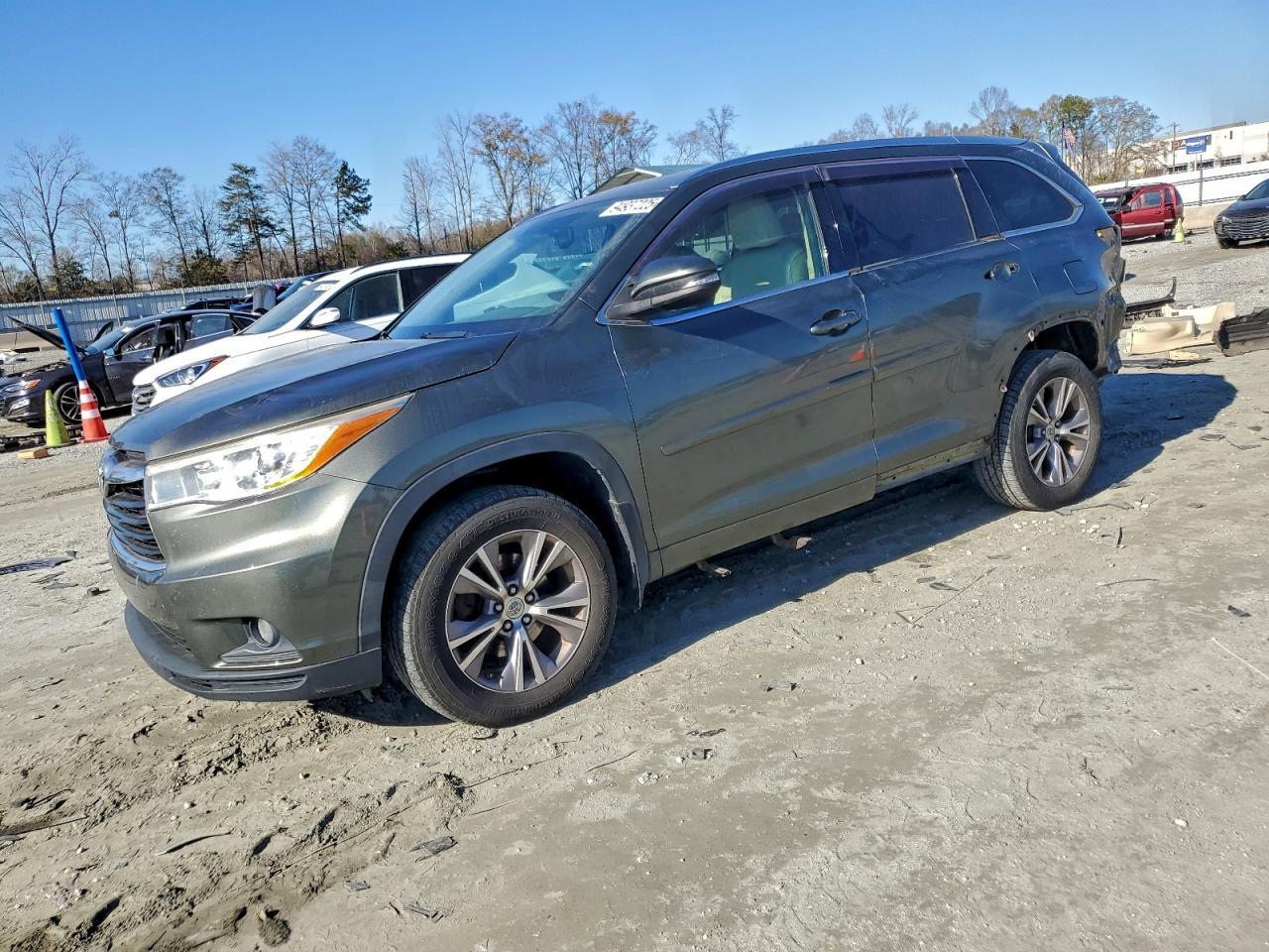 2014 TOYOTA HIGHLANDER