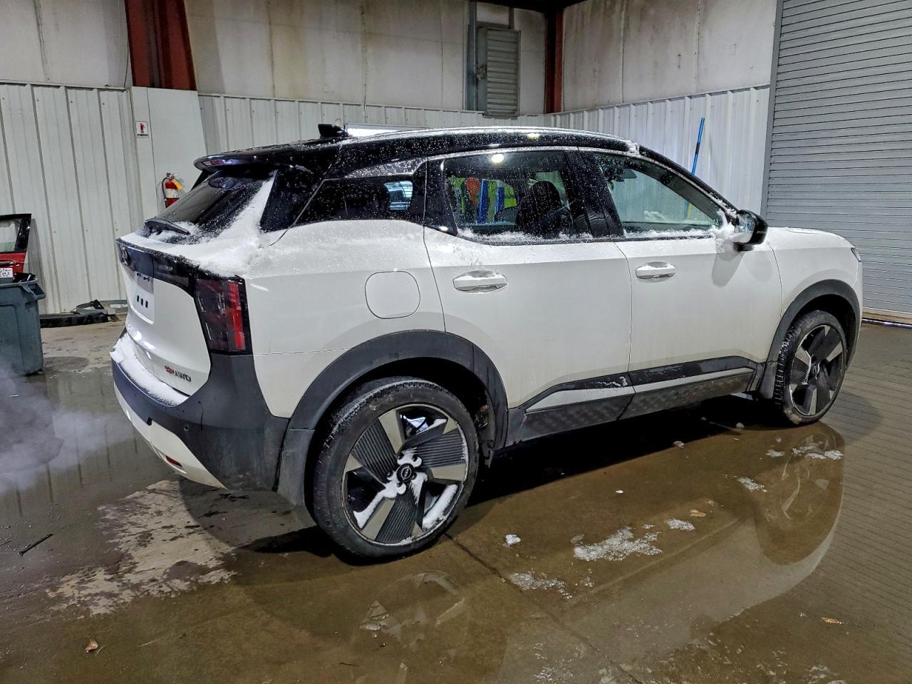 2025 NISSAN KICKS