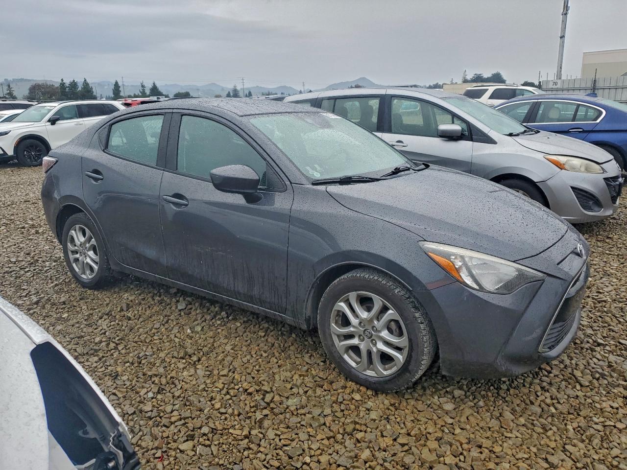2017 TOYOTA YARIS