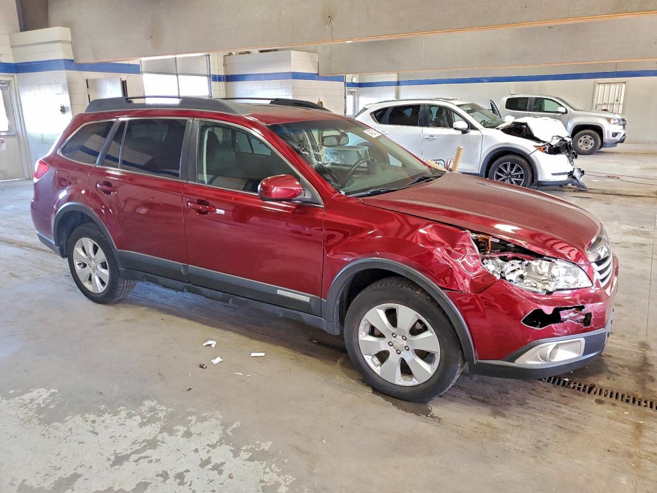 2012 SUBARU Outback