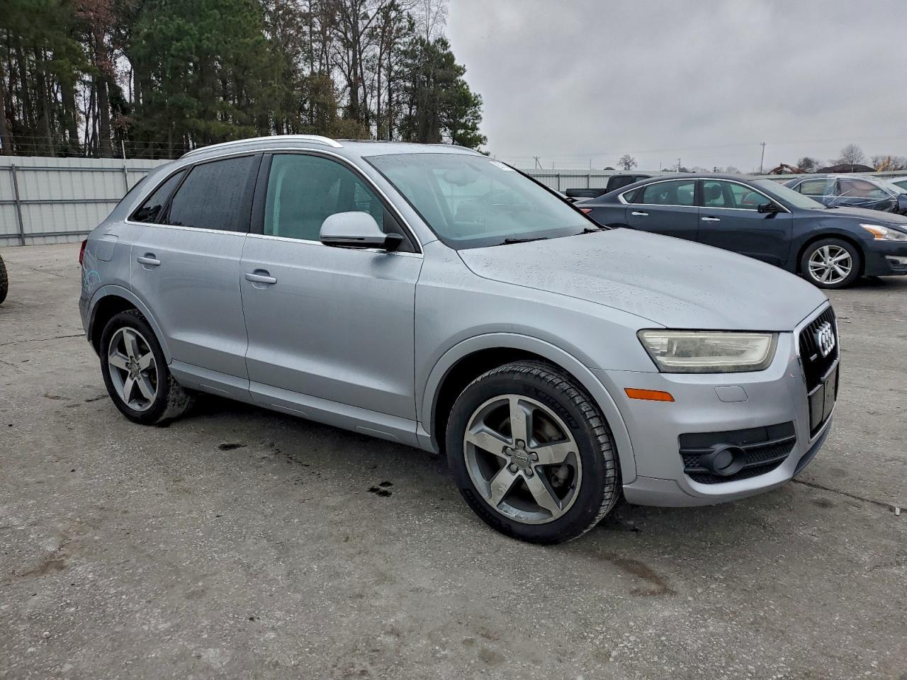 2015 AUDI Q3