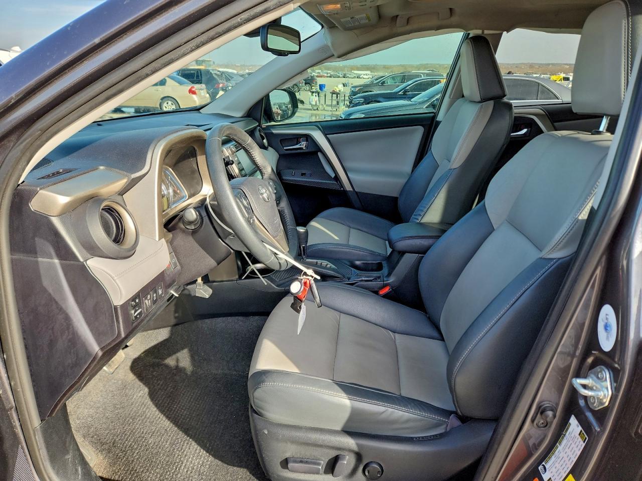 2015 TOYOTA RAV4