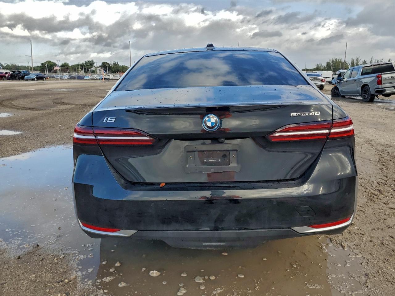2024 BMW i5