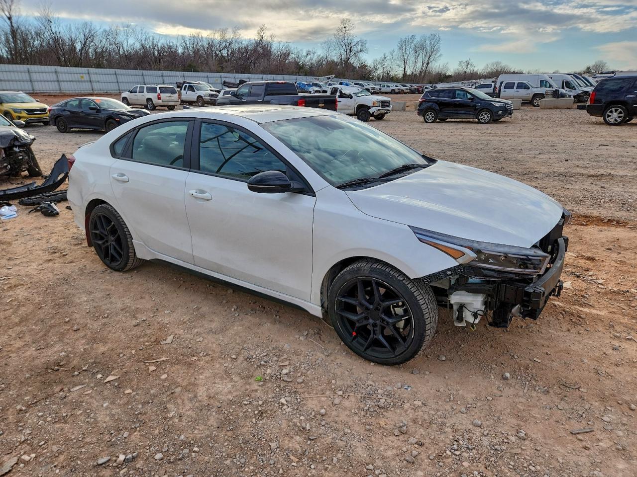 2023 KIA FORTE