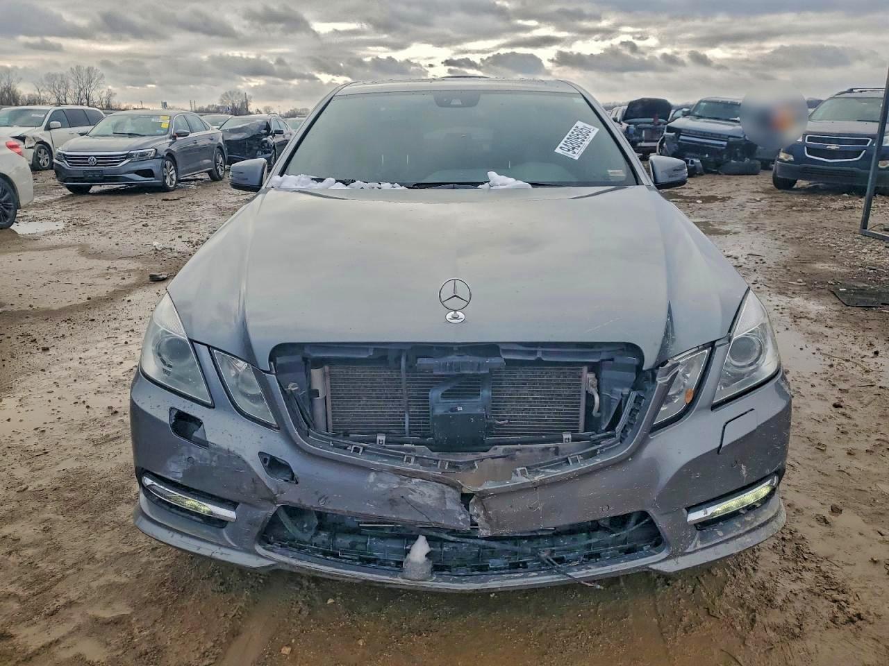 2013 MERCEDES-BENZ E-Class