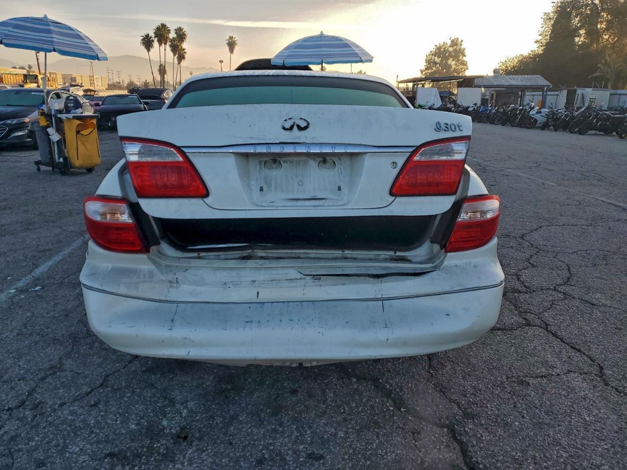 2001 INFINITI I30
