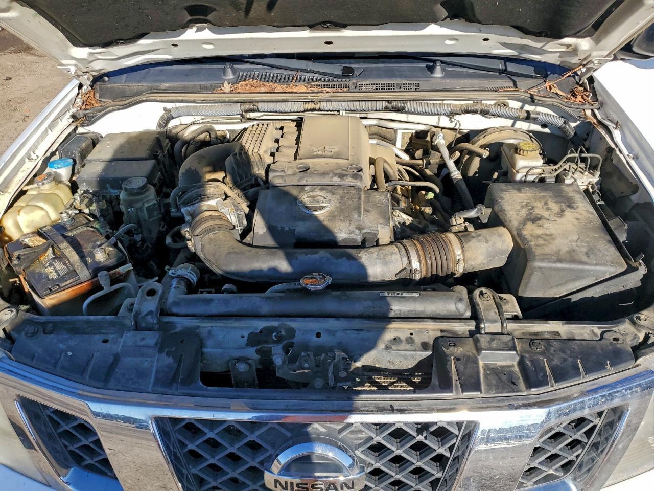 2012 NISSAN Frontier