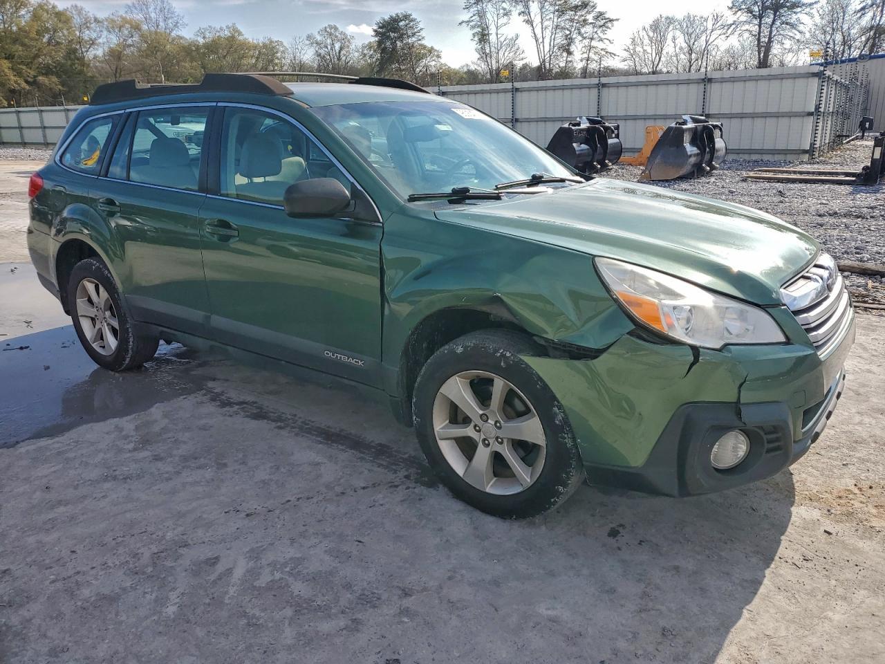 2014 SUBARU Outback