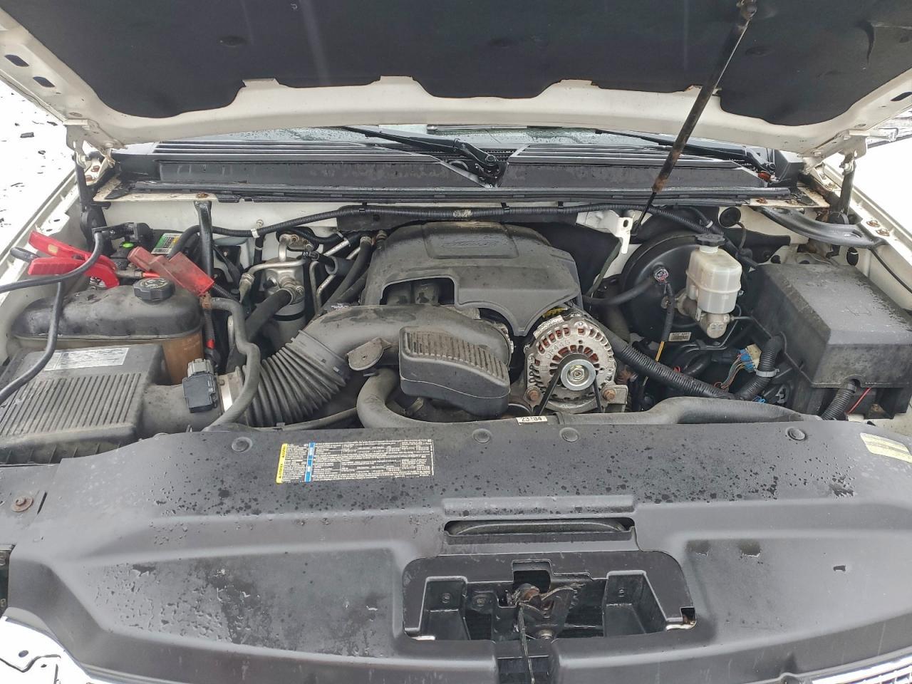 2010 CADILLAC ESCALADE