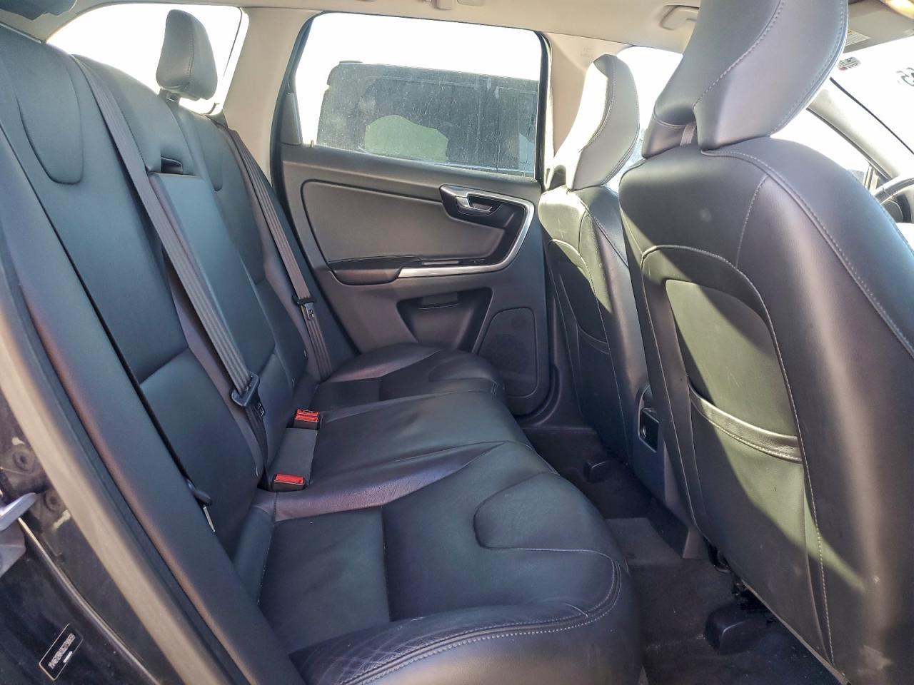 2016 VOLVO XC60