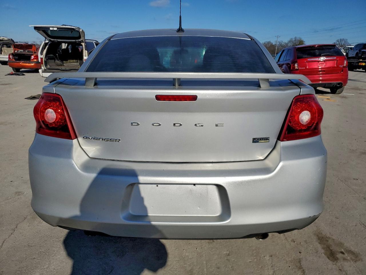 2011 DODGE Avenger