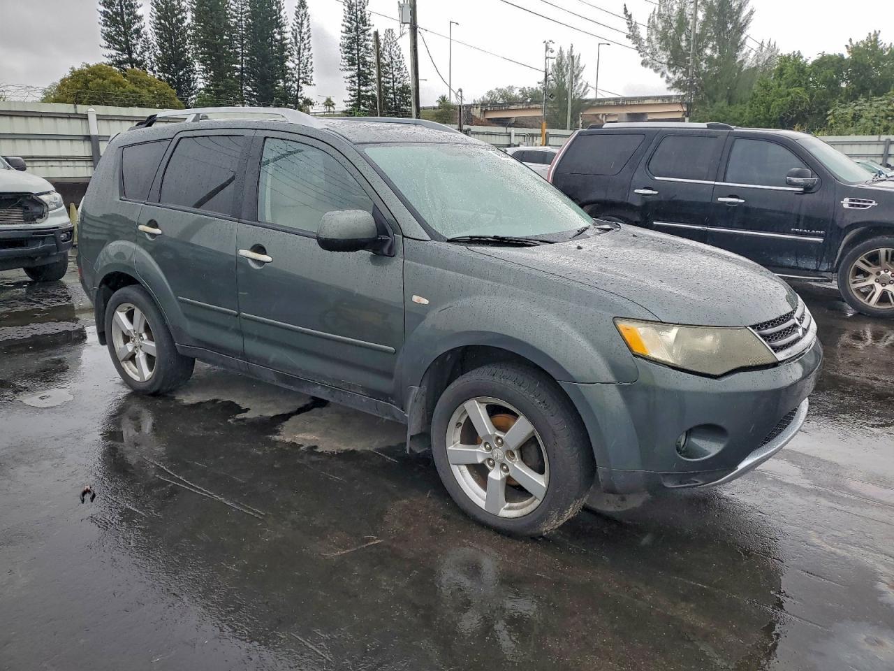 2008 MITSUBISHI outlander