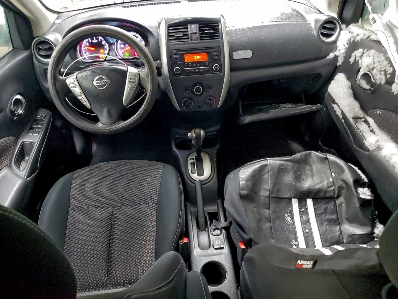 2015 NISSAN VERSA